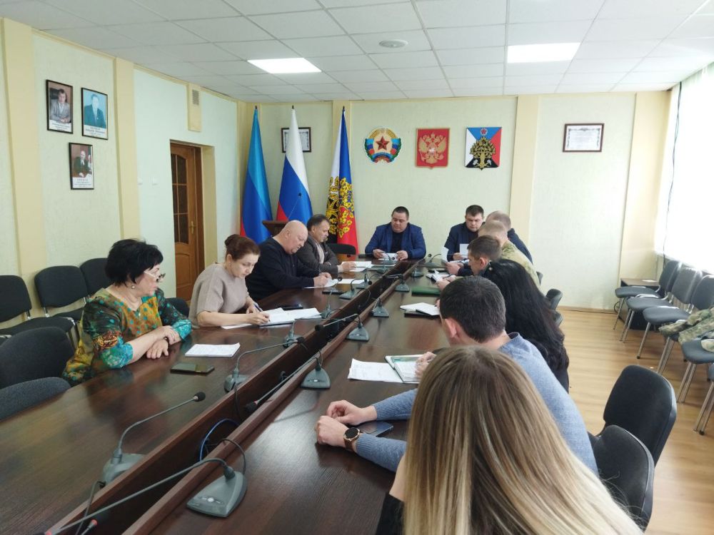 Сегодня состоялось заседание антитеррористической комиссии городского округа, которое проводил Глава городского округа город Ровеньки Андрей Рубанцов Сегодня состоялось заседание антитеррористической комиссии городского округа, которое проводил Глава городского округа город Ровеньки Андрей Рубанцов