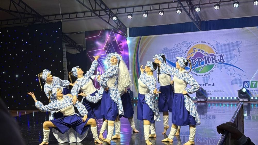 «Фламинго» покоряет Крым!. Образцовый детский коллектив «Ансамбль современного и эстрадного танца «Фламинго» ГБУ ДО ЛНР "ЛЦДЮТ "ГАРМОНИЯ" принял участие в международном форуме искусств «Таврика», который проходил 28-31 марта... «Фламинго» покоряет Крым!. Образцовый детский коллектив «Ансамбль современного и эстрадного танца «Фламинго» ГБУ ДО ЛНР "ЛЦДЮТ "ГАРМОНИЯ" принял участие в международном форуме искусств «Таврика», который проходил 28-31 марта...