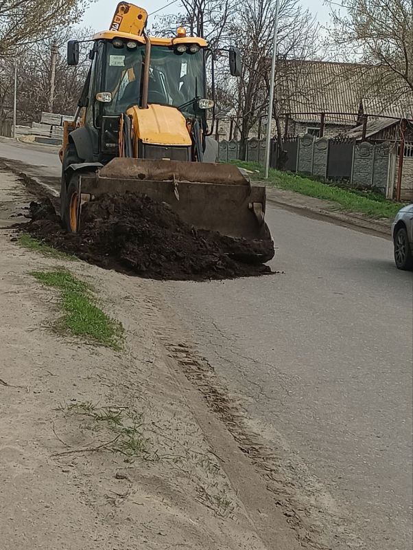 Сергей Козенко: В Краснодоне начались подготовительные работы перед плановым ремонтом дорожного покрытия по улице Карпа Животова Сергей Козенко: В Краснодоне начались подготовительные работы перед плановым ремонтом дорожного покрытия по улице Карпа Животова
