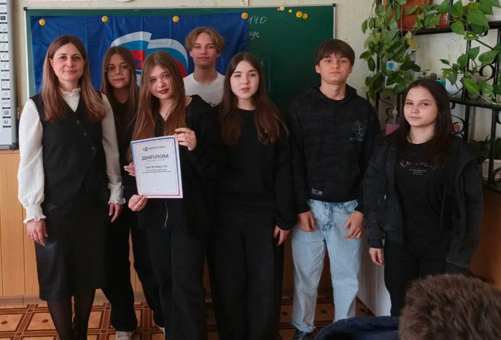В преддверии Дня космонавтики в Беловодском лицее «Лидер» муниципальный координатор партийного проекта Женское движение Единой России Наталья Старикова провела интеллектуальный поединок на тему «Космические достижения... В преддверии Дня космонавтики в Беловодском лицее «Лидер» муниципальный координатор партийного проекта Женское движение Единой России Наталья Старикова провела интеллектуальный поединок на тему «Космические достижения...
