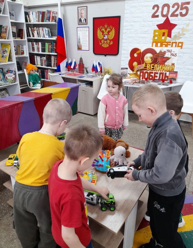 В "Библиотечном филиале для детей" МБУ "МЦБС" прошла викторина "Добрый сказочник Андерсен" для дошкольников ГБДОУ ЛНР "Марковский детский сад комбинированного вида "Колосок" В "Библиотечном филиале для детей" МБУ "МЦБС" прошла викторина "Добрый сказочник Андерсен" для дошкольников ГБДОУ ЛНР "Марковский детский сад комбинированного вида "Колосок"