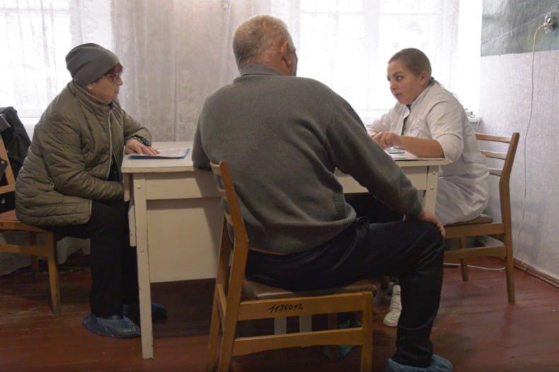 Красноярские медики провели выездной приём в пгт Бирюково Красноярские медики провели выездной приём в пгт Бирюково