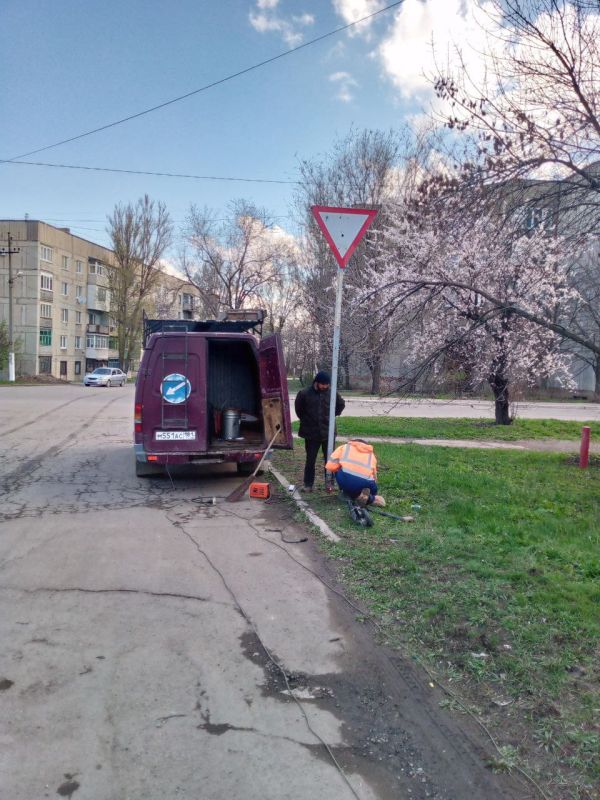 Студенты и преподаватели Стахановского колледжа имени Петрова присоединились к патриотической акции «Окна Победы» Студенты и преподаватели Стахановского колледжа имени Петрова присоединились к патриотической акции «Окна Победы»