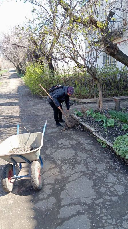 Виктория Сергеева: Коммунальщики в действии. Коммунальные предприятия продолжили заниматься уборкой территории городского округа Виктория Сергеева: Коммунальщики в действии. Коммунальные предприятия продолжили заниматься уборкой территории городского округа