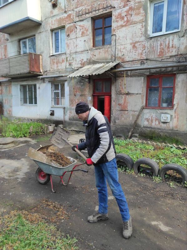 Виктория Сергеева: Коммунальщики в действии. Коммунальные предприятия продолжили заниматься уборкой территории городского округа Виктория Сергеева: Коммунальщики в действии. Коммунальные предприятия продолжили заниматься уборкой территории городского округа