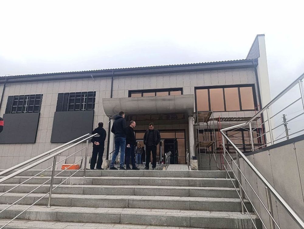 Виктор Водолацкий: В Станице Луганской регион-шеф Волгоградская область к 9 мая планирует завершить благоустройство Центральной площади Виктор Водолацкий: В Станице Луганской регион-шеф Волгоградская область к 9 мая планирует завершить благоустройство Центральной площади