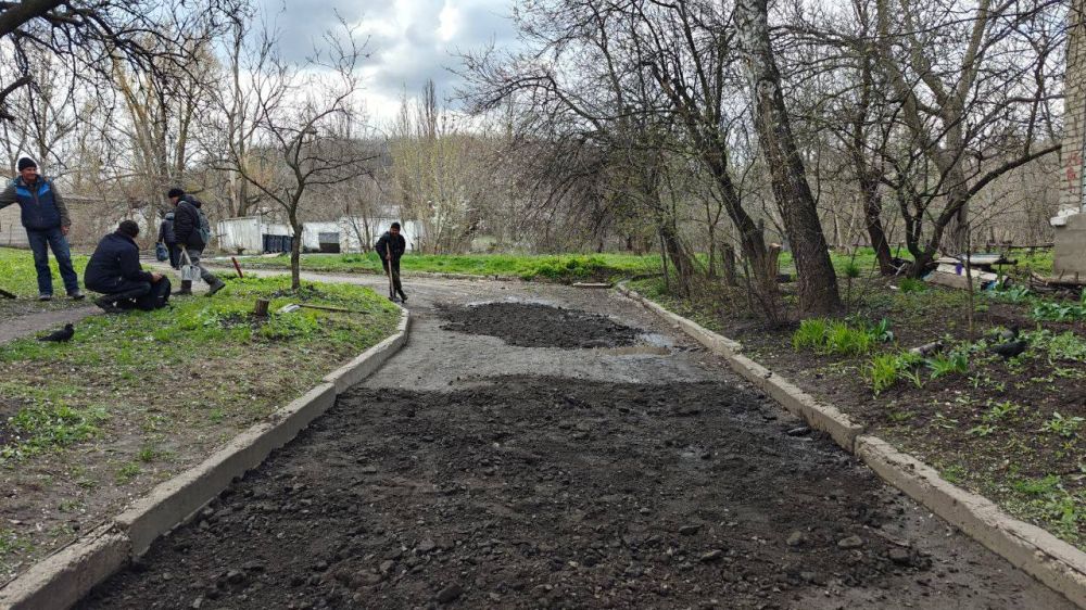 Виктория Сергеева: Коммунальщики в действии. Коммунальные предприятия продолжили заниматься уборкой территории городского округа Виктория Сергеева: Коммунальщики в действии. Коммунальные предприятия продолжили заниматься уборкой территории городского округа
