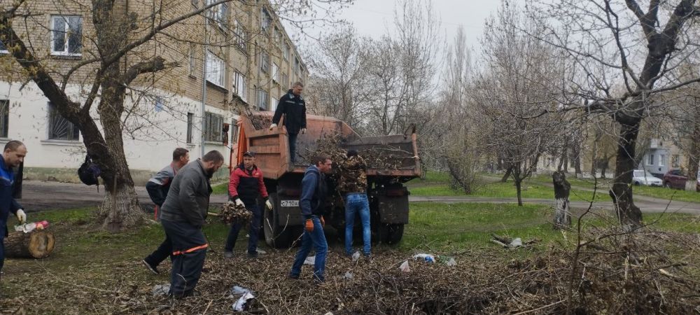 Сергей Козенко: В рамках акции «Чистая Республика-2025» продолжаем активно поддерживать чистоту и порядок в Краснодонском муниципальном округе Сергей Козенко: В рамках акции «Чистая Республика-2025» продолжаем активно поддерживать чистоту и порядок в Краснодонском муниципальном округе