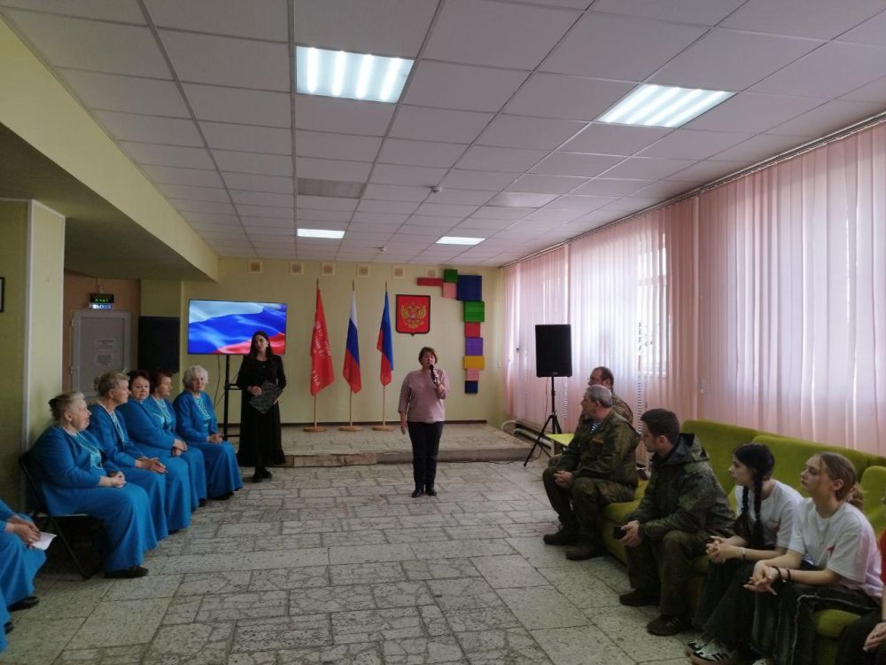 В рамках мероприятий, посвященных Году защитника Отечества, в малом актовом зале Центра культуры и досуга Троицкого муниципального округа прошла встреча активистов «Движение первых» образовательных учреждений округа и... В рамках мероприятий, посвященных Году защитника Отечества, в малом актовом зале Центра культуры и досуга Троицкого муниципального округа прошла встреча активистов «Движение первых» образовательных учреждений округа и...