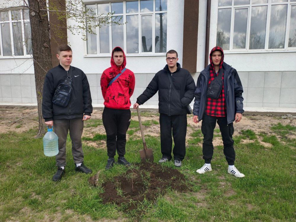 В честь 105-летия Луганского государственного университета имени Владимира Даля, при В честь 105-летия Луганского государственного университета имени Владимира Даля, при