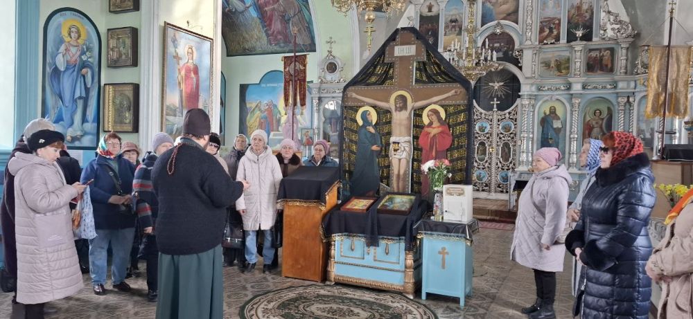 Студенты Университета третьего возраста в преддверии важного христианского праздника – Пасха посетили Храм в честь Успения Пресвятой Богородицы г.Красный Луч Студенты Университета третьего возраста в преддверии важного христианского праздника – Пасха посетили Храм в честь Успения Пресвятой Богородицы г.Красный Луч