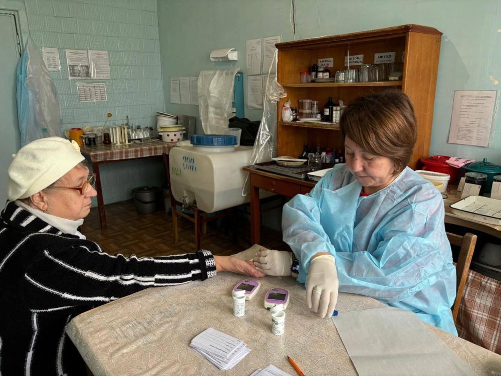 Калмыцкие врачи госпитализировали двух жителей поселка Дубовский Калмыцкие врачи госпитализировали двух жителей поселка Дубовский