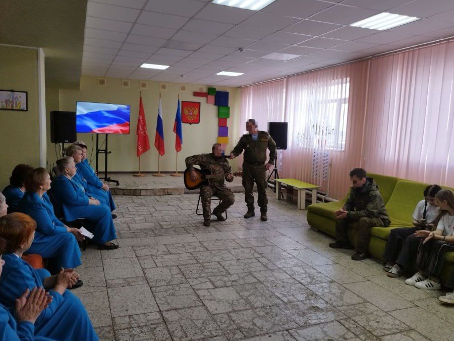 В рамках мероприятий, посвященных Году защитника Отечества, в малом актовом зале Центра культуры и досуга Троицкого муниципального округа прошла встреча активистов «Движение первых» образовательных учреждений округа и... В рамках мероприятий, посвященных Году защитника Отечества, в малом актовом зале Центра культуры и досуга Троицкого муниципального округа прошла встреча активистов «Движение первых» образовательных учреждений округа и...