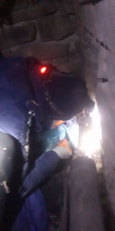 Коммунальные будни. Работники ООО "Арнстрой" активно ведут работы по уборке придомовых территорий многоквартирных домов № 1, 2 и 3 в квартале Солнечный, а также дома № 4 на улице Молодежная в пгт Коммунальные будни. Работники ООО "Арнстрой" активно ведут работы по уборке придомовых территорий многоквартирных домов № 1, 2 и 3 в квартале Солнечный, а также дома № 4 на улице Молодежная в пгт