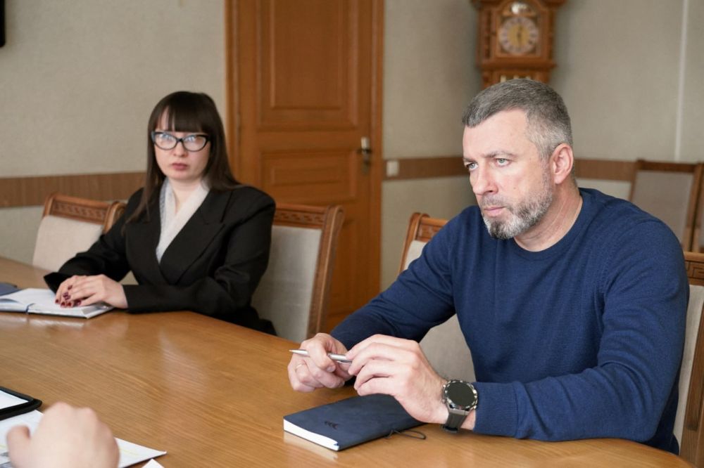 А как поживает молодёжь Свердловска? А как поживает молодёжь Свердловска?