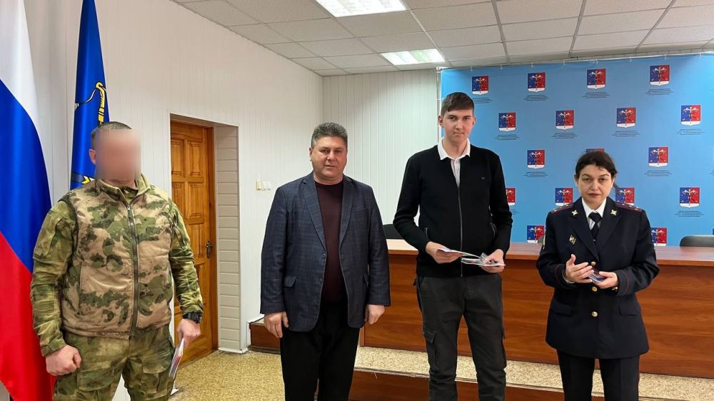 Альберт Зинченко: Торжественное вручение паспортов: Юные граждане России открывают новые горизонты! Альберт Зинченко: Торжественное вручение паспортов: Юные граждане России открывают новые горизонты!