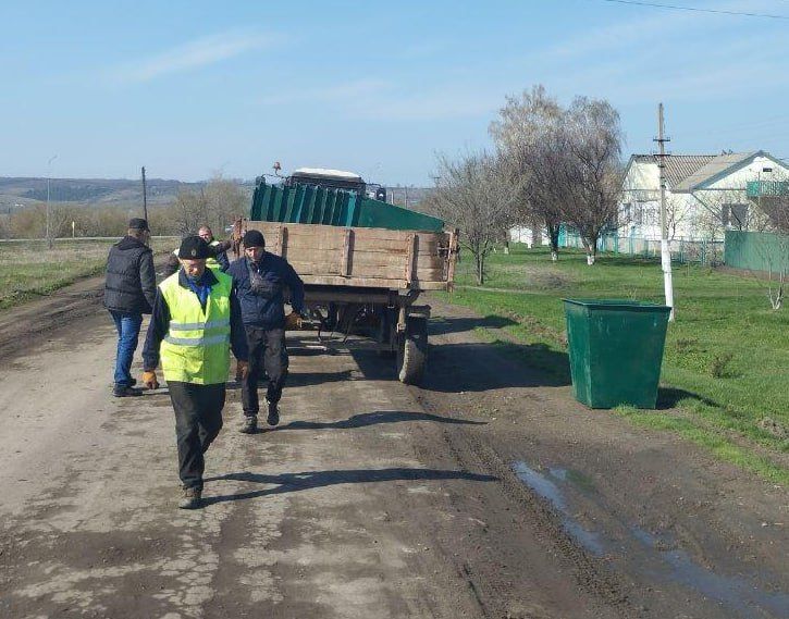В селе Кризское установили 28 новых контейнеров для ТКО В селе Кризское установили 28 новых контейнеров для ТКО