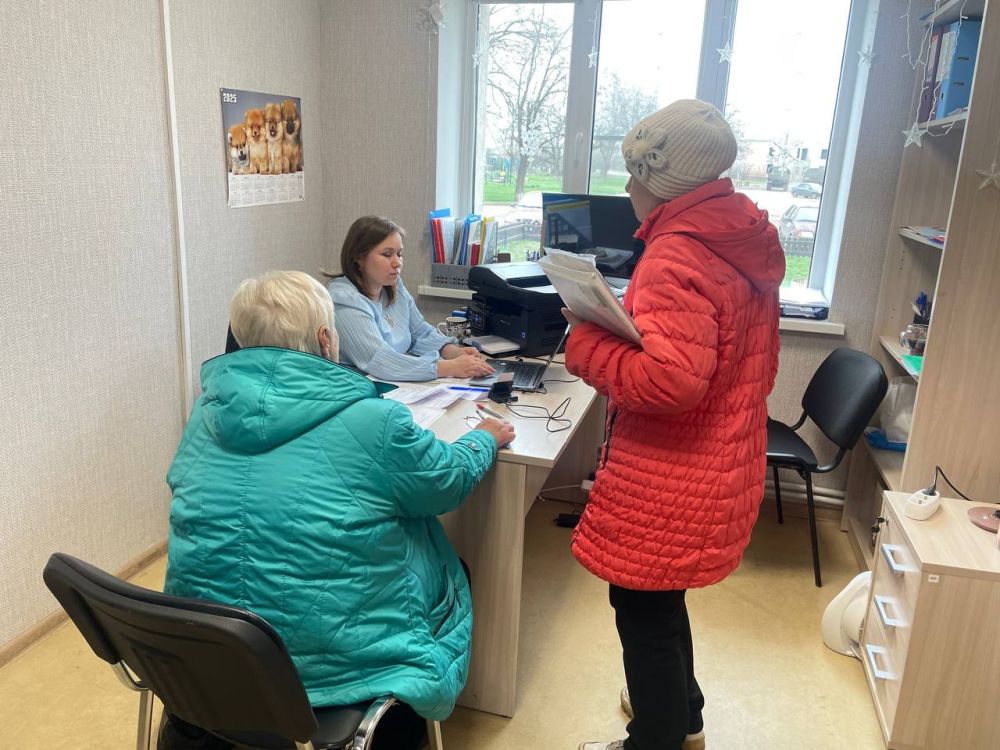 В Новоайдарском районе организовано выездное обслуживание граждан специалистами МФЦ В Новоайдарском районе организовано выездное обслуживание граждан специалистами МФЦ