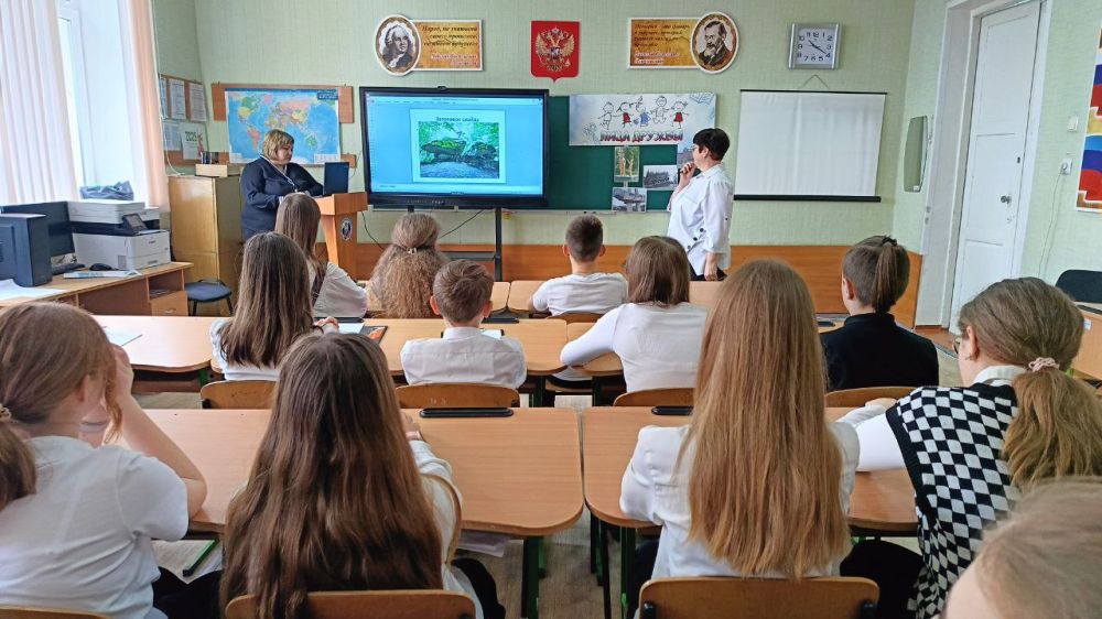 Владимир Чернев: Телемост между школами ЛНР и КЧР: мост дружбы и памяти Владимир Чернев: Телемост между школами ЛНР и КЧР: мост дружбы и памяти