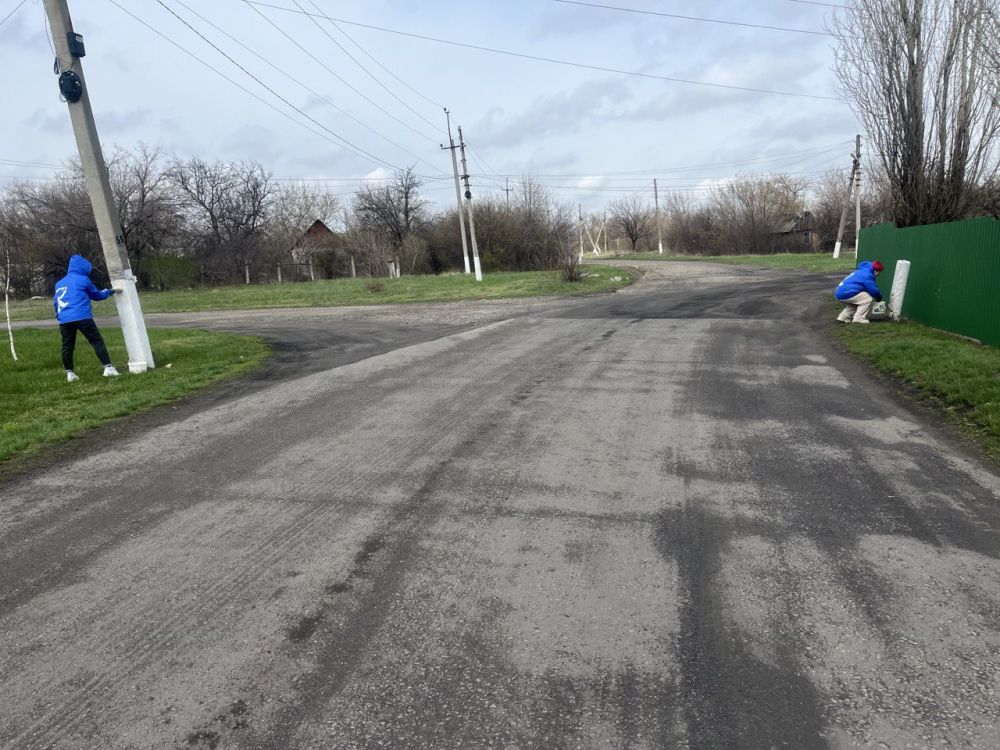 В ПГТ СОФИЕВСКИЙ ПРОДОЛЖАЮТСЯ РАБОТЫ ПО БЛАГОУСТРОЙСТВУ ТЕРРИТОРИИ В ПГТ СОФИЕВСКИЙ ПРОДОЛЖАЮТСЯ РАБОТЫ ПО БЛАГОУСТРОЙСТВУ ТЕРРИТОРИИ