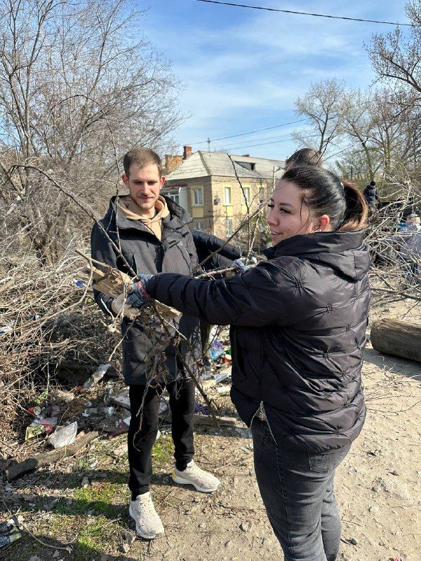Все на субботник. Молодежный совет Территориального фонда обязательного медицинского страхования Луганской Народной Республики принял участие в первом республиканском субботнике, который прошел в рамках акции «Чистая... Все на субботник. Молодежный совет Территориального фонда обязательного медицинского страхования Луганской Народной Республики принял участие в первом республиканском субботнике, который прошел в рамках акции «Чистая...