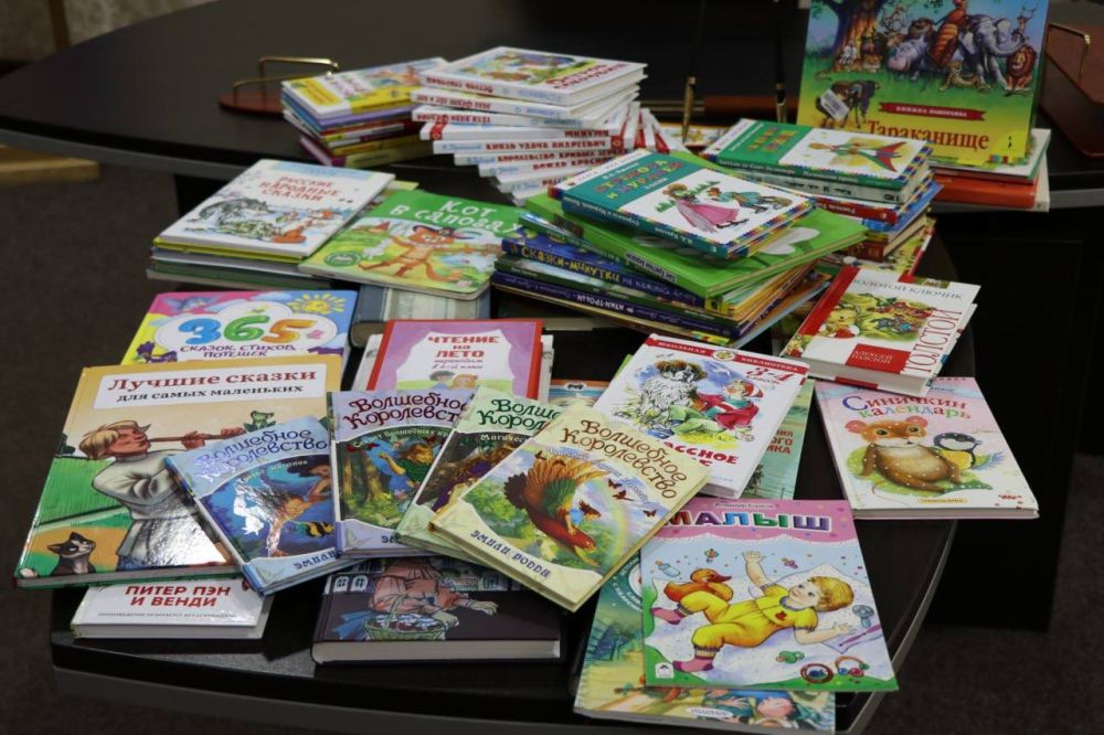 К Международному дню книгодарения школьники Нижнего Новгорода собрали и предали детям Марковского муниципального округа книги К Международному дню книгодарения школьники Нижнего Новгорода собрали и предали детям Марковского муниципального округа книги