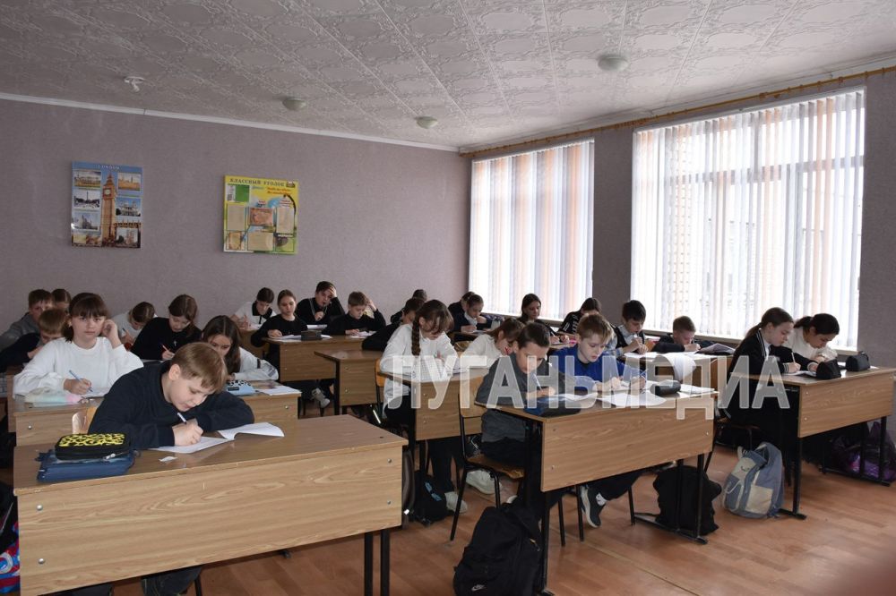 В Республике, как и во всей России, школьники приступили к написанию Всероссийских проверочных работ В Республике, как и во всей России, школьники приступили к написанию Всероссийских проверочных работ