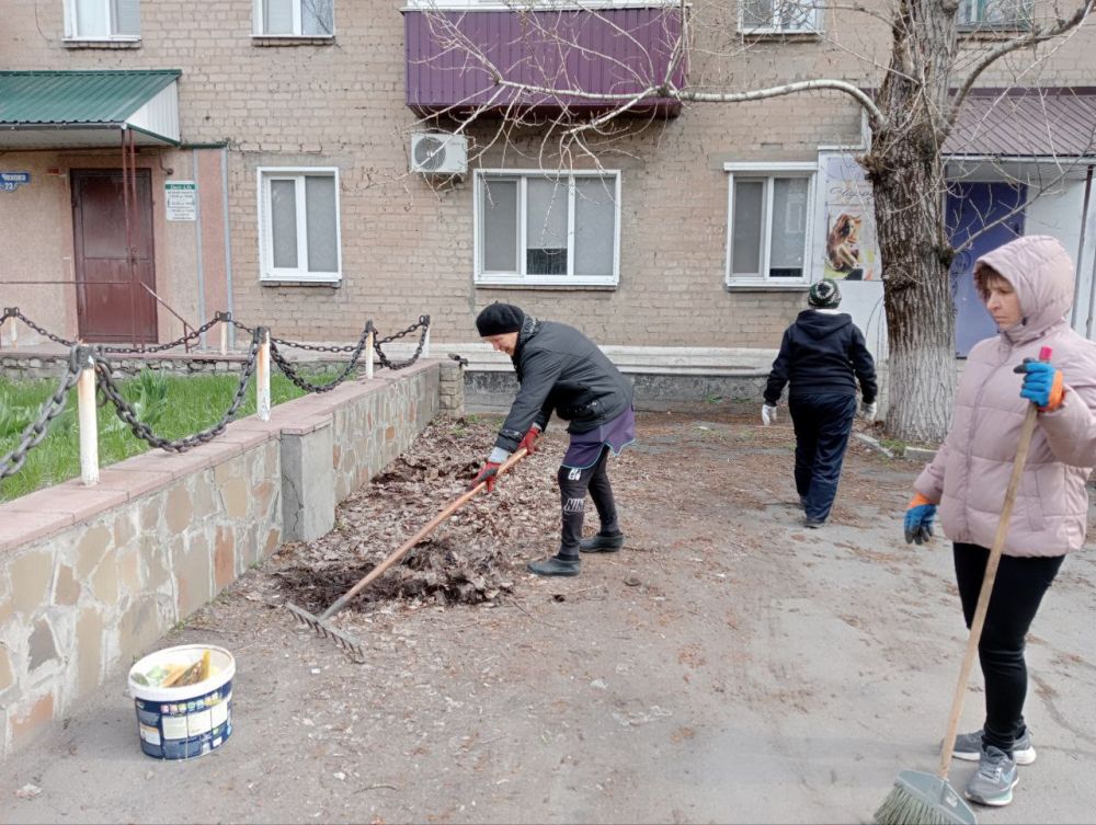 Андрей Рубанцов: Сегодня в рамках проведения республиканской акции «Чистая Республика - 2025» в Ровеньках состоялся санитарный день по уборке города Андрей Рубанцов: Сегодня в рамках проведения республиканской акции «Чистая Республика - 2025» в Ровеньках состоялся санитарный день по уборке города