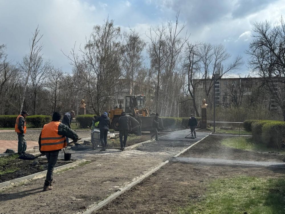 В рамках подготовки к 80-летию Победы в Великой Отечественной войне на территории Краснолучского городского округа реализуется комплекс мероприятий, направленных на сохранение исторической памяти и популяризацию подвига... В рамках подготовки к 80-летию Победы в Великой Отечественной войне на территории Краснолучского городского округа реализуется комплекс мероприятий, направленных на сохранение исторической памяти и популяризацию подвига...