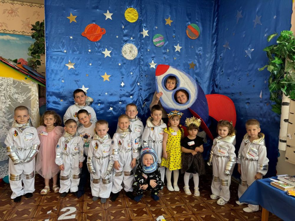 День космонавтики в ГБДОУ Курячевского ясли-сада «Надежда» День космонавтики в ГБДОУ Курячевского ясли-сада «Надежда»
