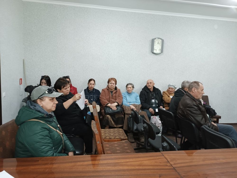 Сергей Козенко: В соответствии с установленным графиком, сегодня в поселке Краснодон провел встречу с членами семей погибших участников специальной военной операции Сергей Козенко: В соответствии с установленным графиком, сегодня в поселке Краснодон провел встречу с членами семей погибших участников специальной военной операции