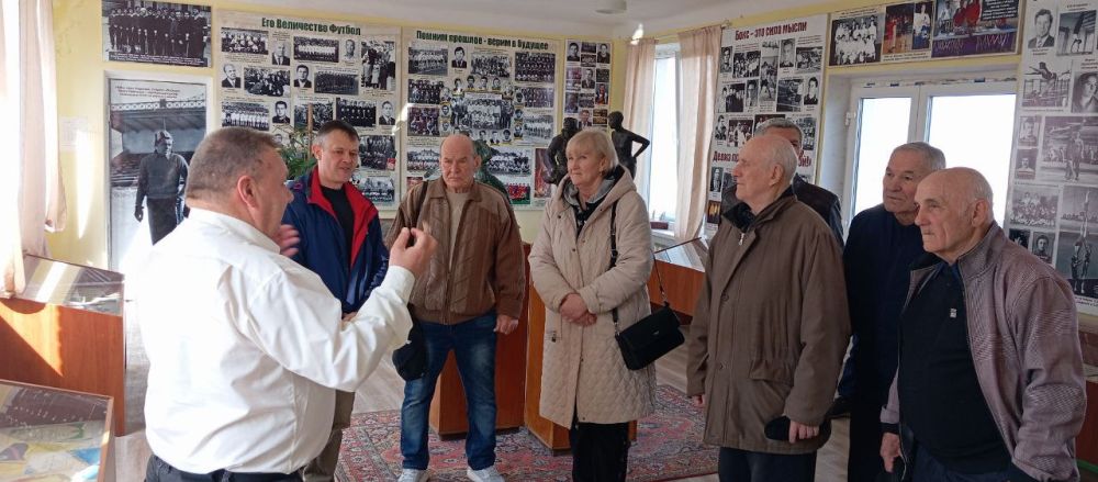 Ветераны спорта снова собрались на стадионе «Победа» Ветераны спорта снова собрались на стадионе «Победа»
