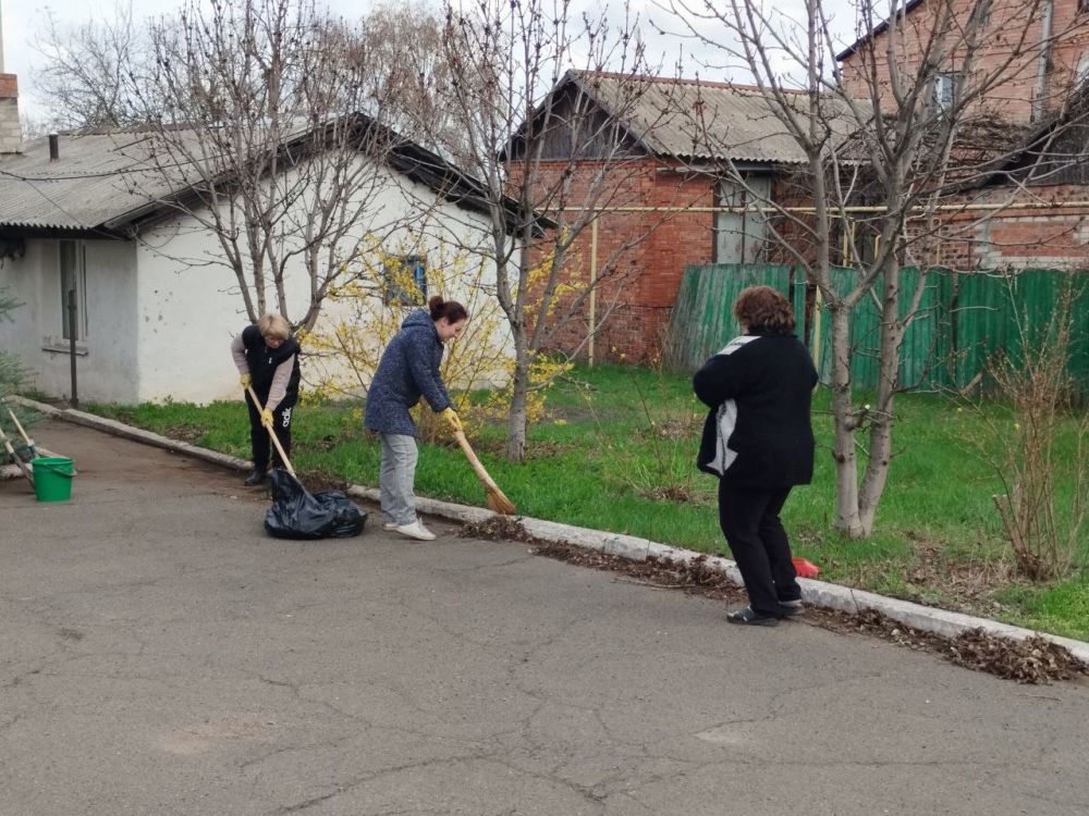 В рамках акции «Чистая Республика – 2025» в Кировске состоялся общегородской субботник В рамках акции «Чистая Республика – 2025» в Кировске состоялся общегородской субботник
