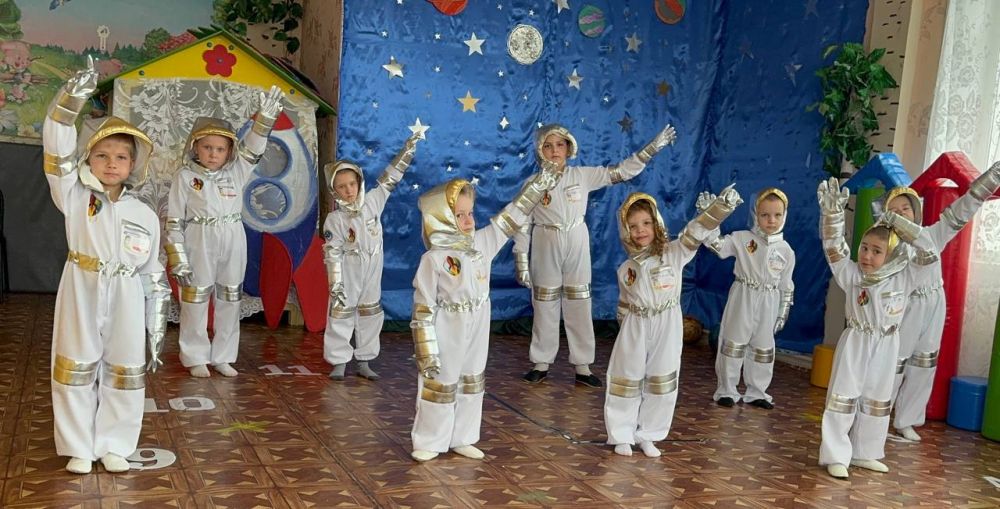 День космонавтики в ГБДОУ Курячевского ясли-сада «Надежда» День космонавтики в ГБДОУ Курячевского ясли-сада «Надежда»