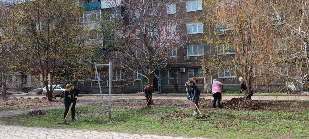 В рамках акции «Чистая Республика – 2025» в Кировске состоялся общегородской субботник В рамках акции «Чистая Республика – 2025» в Кировске состоялся общегородской субботник