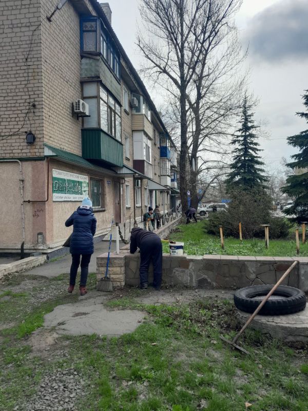 Сегодня в рамках проведения республиканской акции «Чистая Республика - 2025» в Ровеньках Сегодня в рамках проведения республиканской акции «Чистая Республика - 2025» в Ровеньках