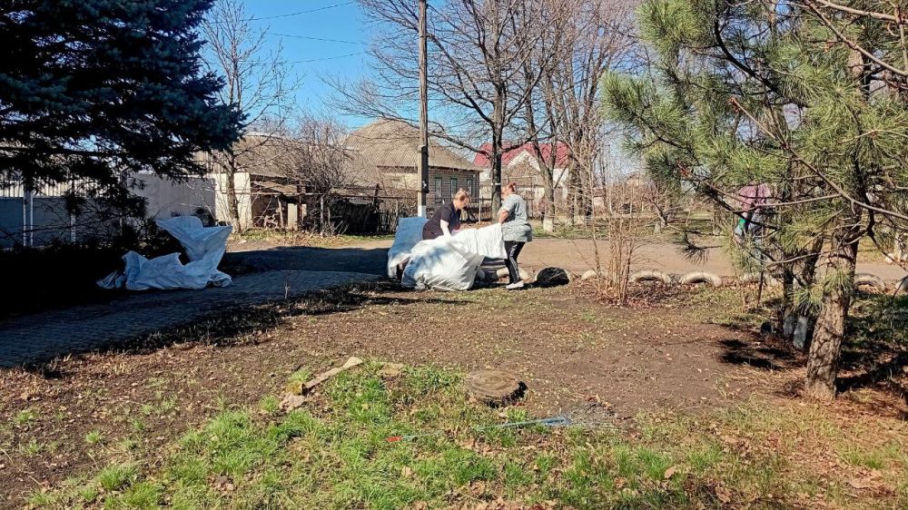 В Белокуракинском муниципальном округе активно проходит акция «Чистая Республика», в которой принимают участие местные жители, работники отделов обеспечения жизнедеятельности населенных пунктов, а также сотрудники... В Белокуракинском муниципальном округе активно проходит акция «Чистая Республика», в которой принимают участие местные жители, работники отделов обеспечения жизнедеятельности населенных пунктов, а также сотрудники...