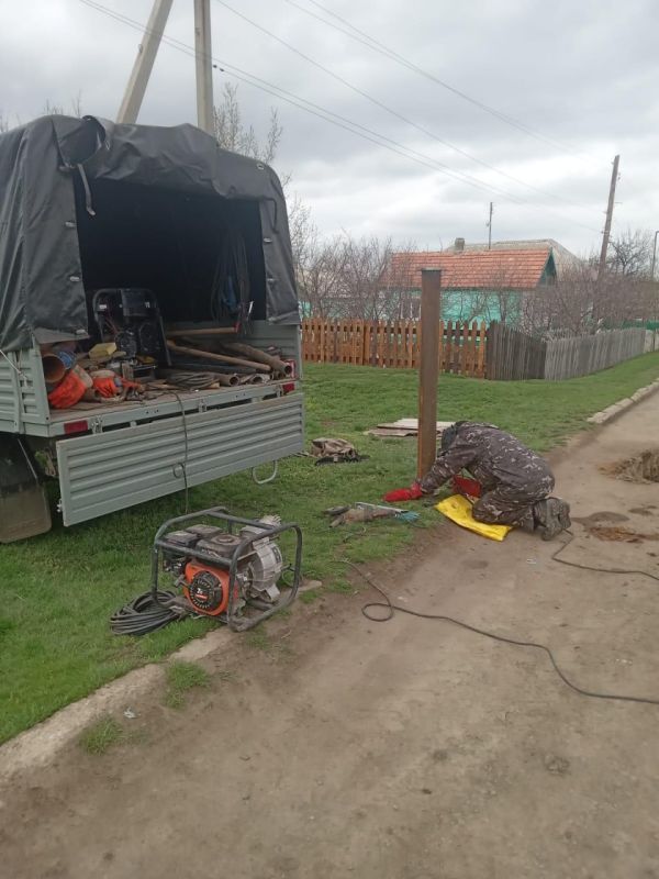 Ульяновские коммунальщики отремонтировали трассу водовода в Петро-Николаевке Ульяновские коммунальщики отремонтировали трассу водовода в Петро-Николаевке
