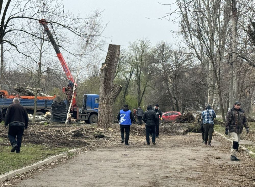 Красный Луч продолжает принимать участие в акции «Чистая Республика - 2025» Красный Луч продолжает принимать участие в акции «Чистая Республика - 2025»
