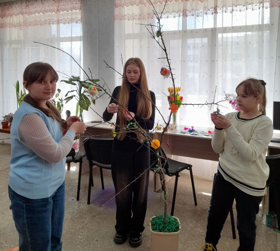 В "Библиотечном филиале для детей" МБУ "МЦБС" был проведен мастер-класс "Пасхальное дерево" В "Библиотечном филиале для детей" МБУ "МЦБС" был проведен мастер-класс "Пасхальное дерево"