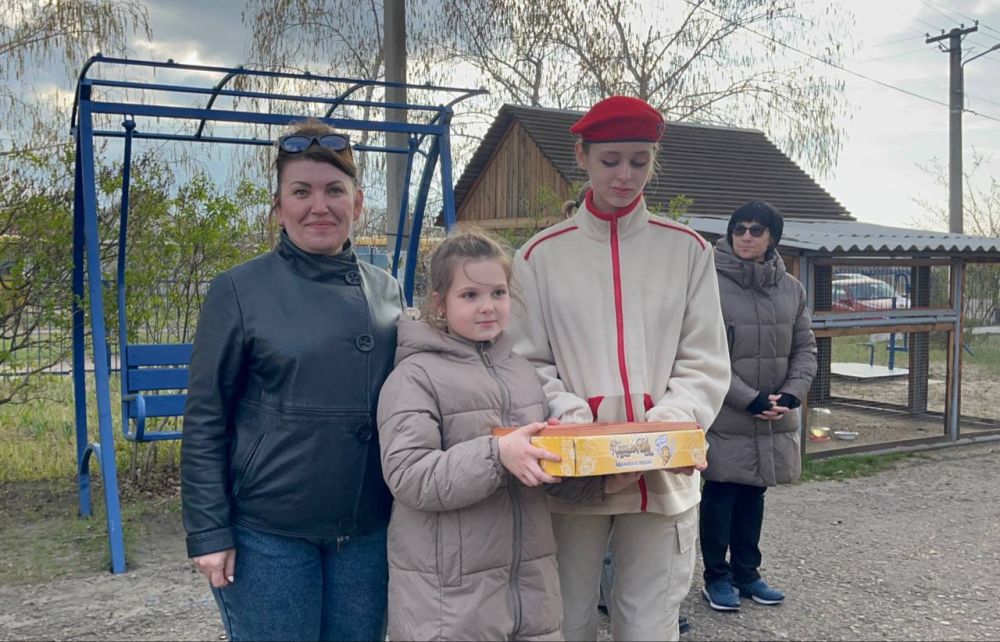 Альберт Зинченко: Сегодня, в завершение первого дня военно-патриотической игры «Зарница 2.0», по моему поручению заместитель Главы Станично-Луганского муниципального округа Анна Кулиш объявила результаты конкурса... Альберт Зинченко: Сегодня, в завершение первого дня военно-патриотической игры «Зарница 2.0», по моему поручению заместитель Главы Станично-Луганского муниципального округа Анна Кулиш объявила результаты конкурса...