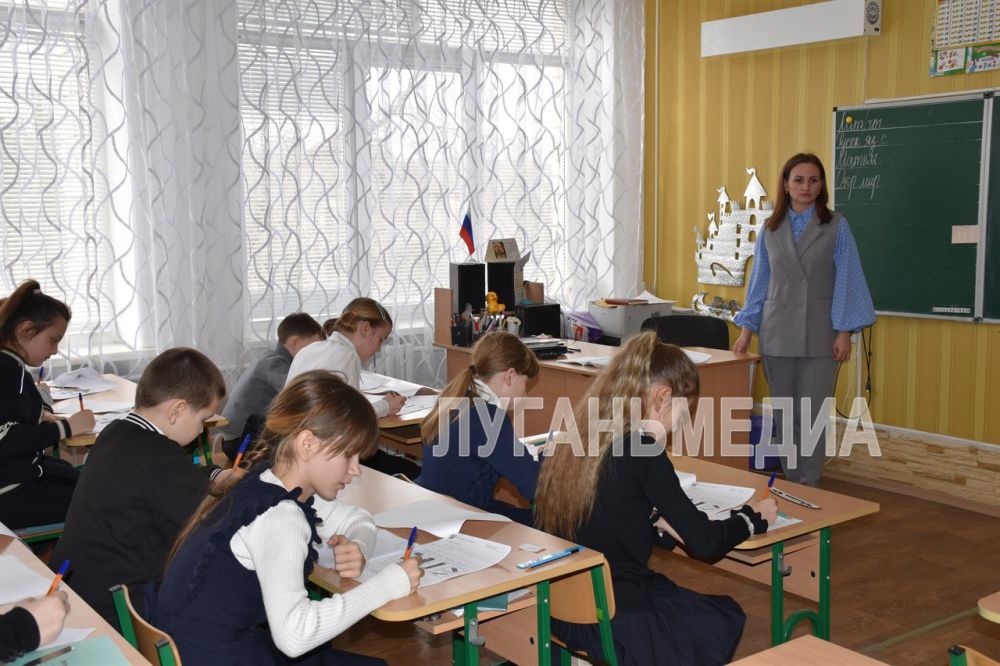 В Республике, как и во всей России, школьники приступили к написанию Всероссийских проверочных работ В Республике, как и во всей России, школьники приступили к написанию Всероссийских проверочных работ
