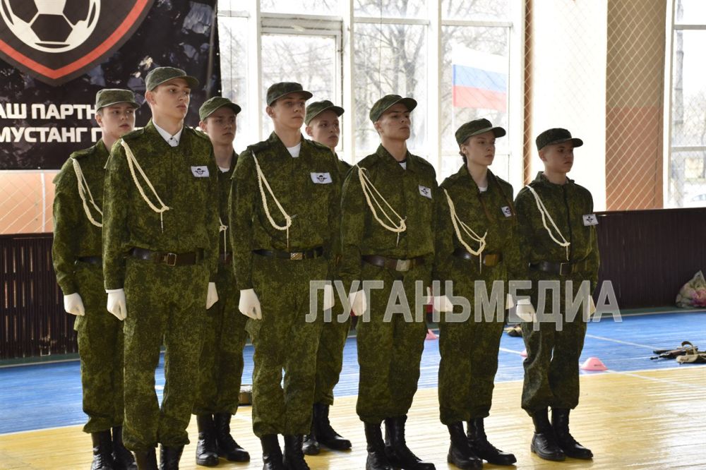 В Антрацитовском муниципальном округе на базе спортивного комплекса прошел II этап Всероссийской военно-патриотической игры «Зарница», объединивший более 200 учащихся из 21 общеобразовательного учреждения муниципалитета В Антрацитовском муниципальном округе на базе спортивного комплекса прошел II этап Всероссийской военно-патриотической игры «Зарница», объединивший более 200 учащихся из 21 общеобразовательного учреждения муниципалитета