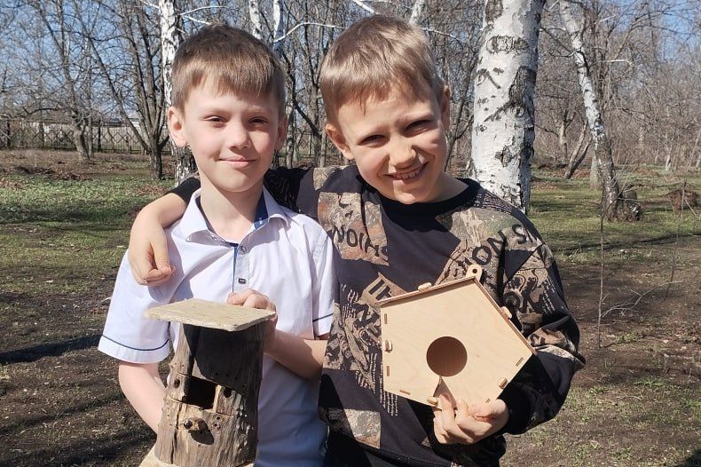 В Свердловске прошел цикл мероприятий приуроченных Международному дню птиц В Свердловске прошел цикл мероприятий приуроченных Международному дню птиц