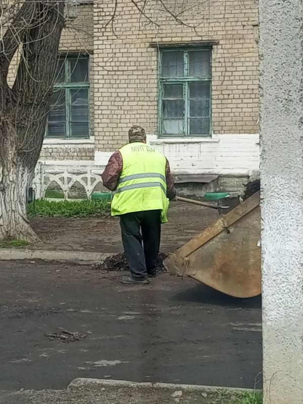 Сергей Козенко: В Краснодонском муниципальном округе активно продолжаются работы по благоустройству территории Сергей Козенко: В Краснодонском муниципальном округе активно продолжаются работы по благоустройству территории