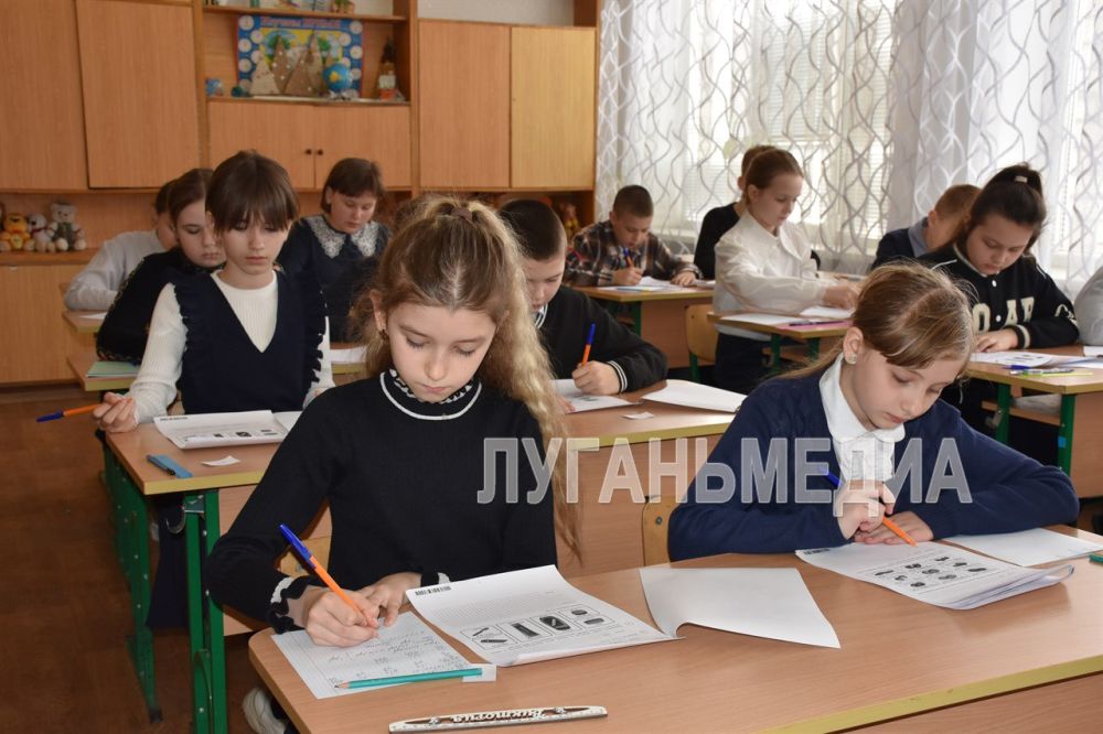 В Республике, как и во всей России, школьники приступили к написанию Всероссийских проверочных работ В Республике, как и во всей России, школьники приступили к написанию Всероссийских проверочных работ