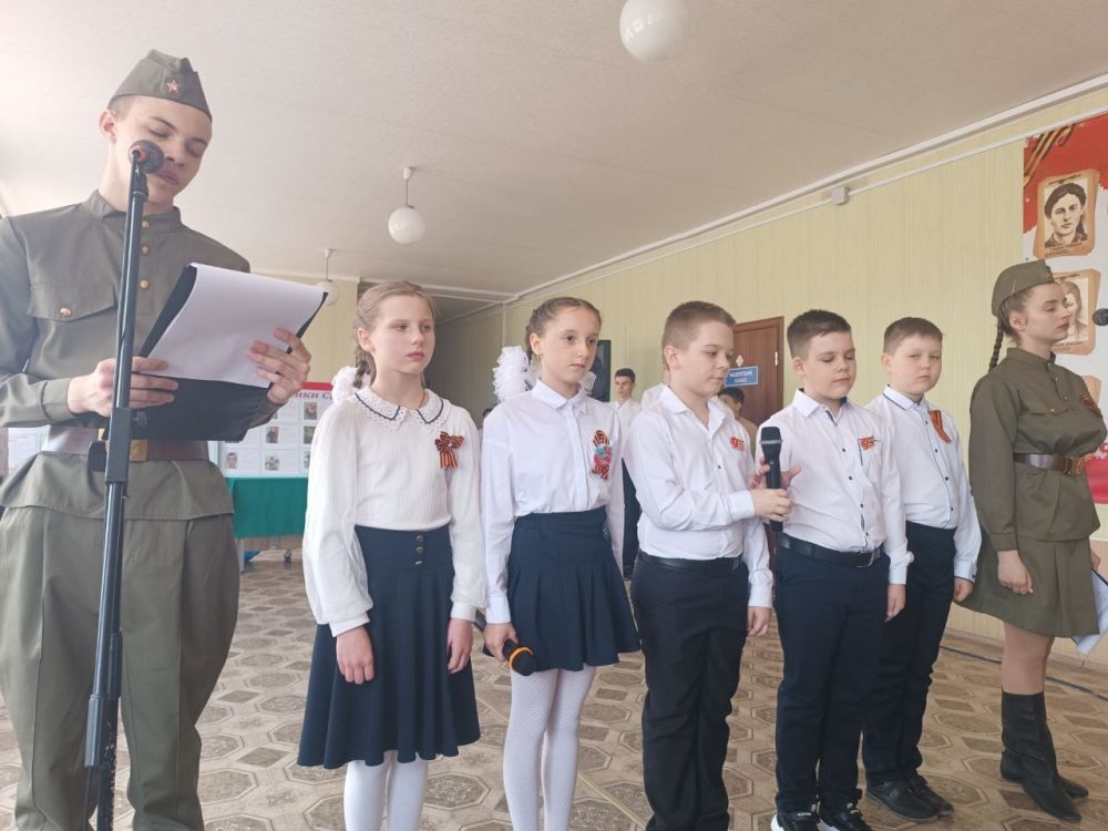 В рамках партпроектов «Единой России» «Историческая память» и «Новая школа» в Славяносербской школе имени Дмитрия Полянского состоялось открытие стенда «Наши герои – участники СВО» В рамках партпроектов «Единой России» «Историческая память» и «Новая школа» в Славяносербской школе имени Дмитрия Полянского состоялось открытие стенда «Наши герои – участники СВО»