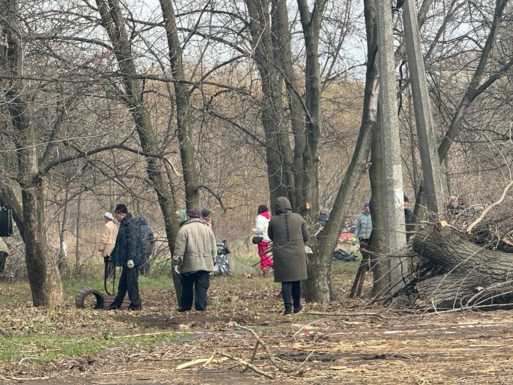 Красный Луч продолжает принимать участие в акции «Чистая Республика - 2025» Красный Луч продолжает принимать участие в акции «Чистая Республика - 2025»