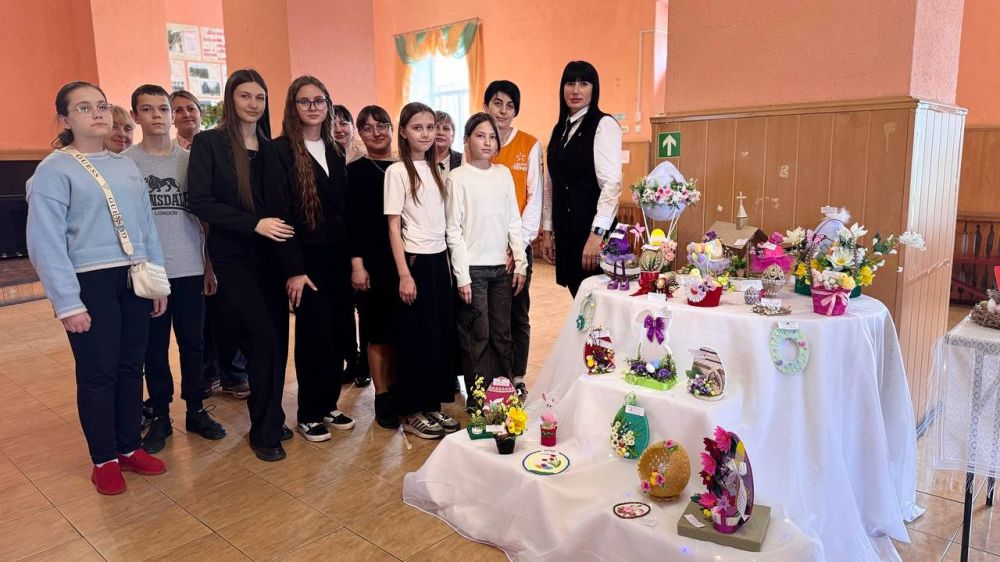 В пгт Дзержинский, в Доме культуры им. Ленина,11 апреля 2025 года стартовала выставка поделок и рисунков "Пасхальное чудо" В пгт Дзержинский, в Доме культуры им. Ленина,11 апреля 2025 года стартовала выставка поделок и рисунков "Пасхальное чудо"