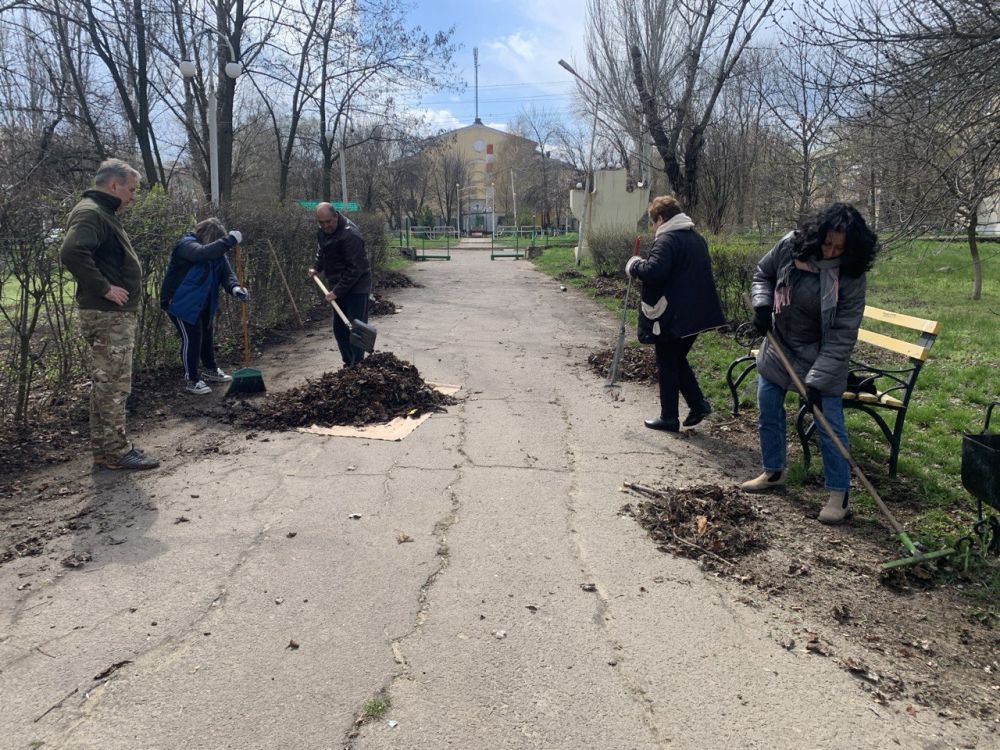 11 апреля в Молодогвардейске прошли масштабные работы по вывозу мусора и благоустройству территории 11 апреля в Молодогвардейске прошли масштабные работы по вывозу мусора и благоустройству территории